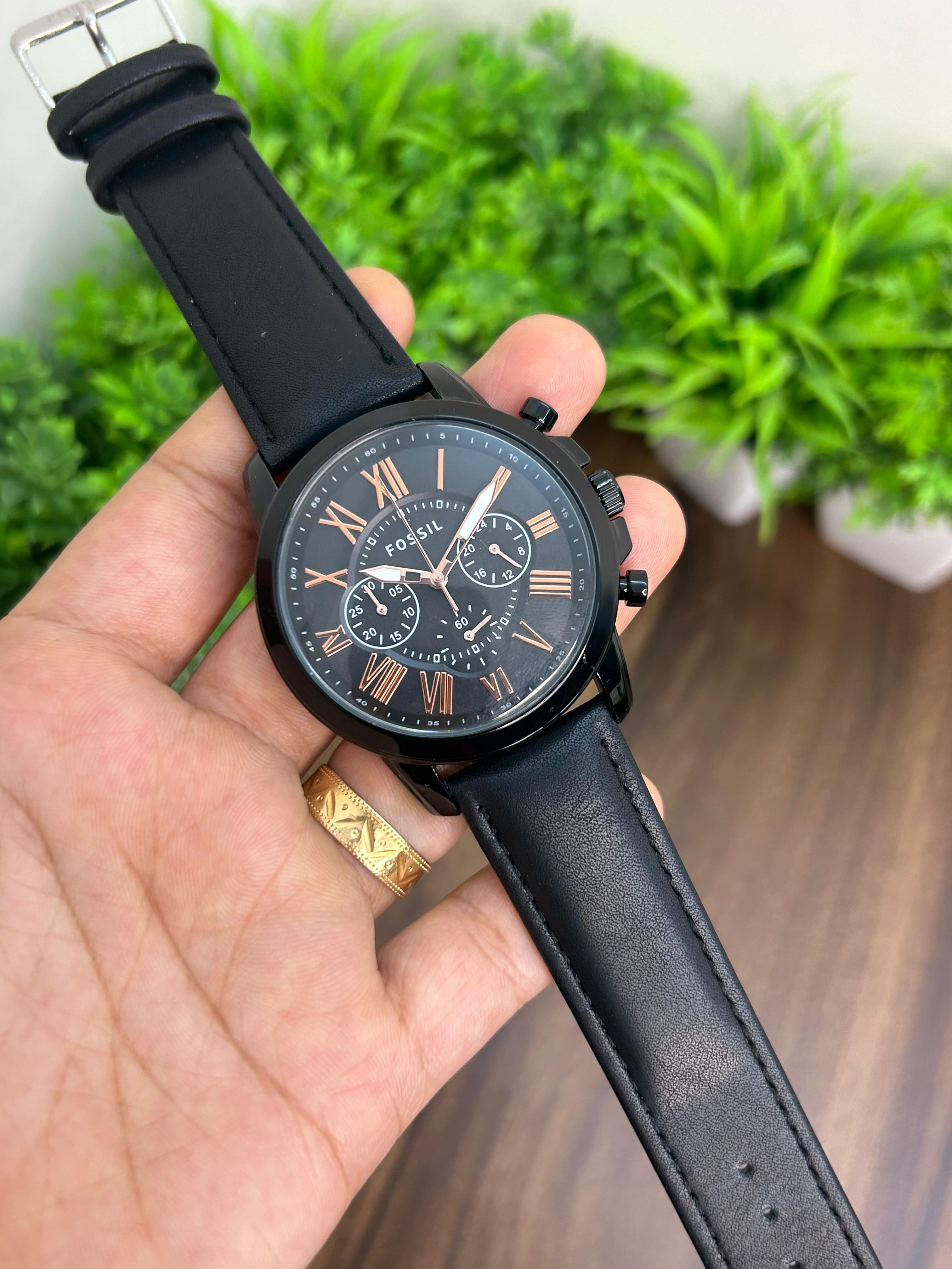 FOSSIL CHRONOGRAPH, BLACK DIAL WITH BLACK STRAP