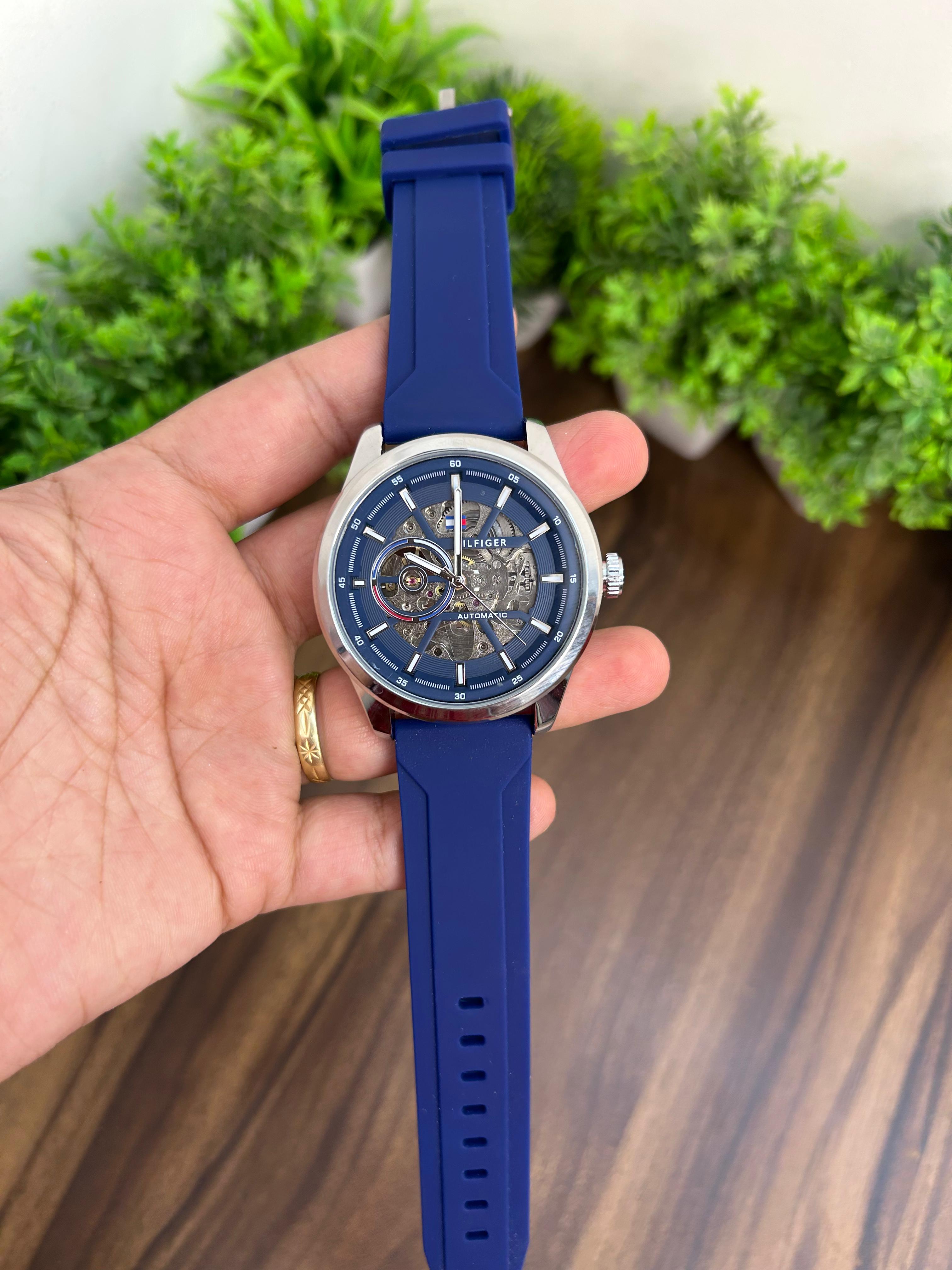 TOMMY AUTOMATIC, SILVER BODY WITH BLUE SILICON STRAP