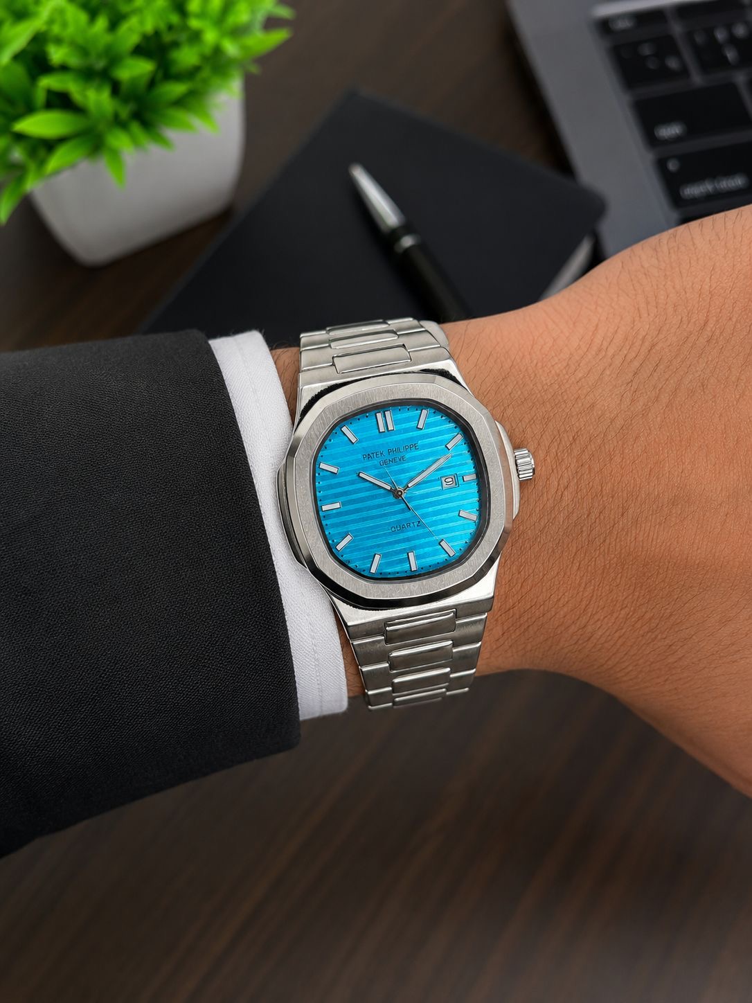 PP QUARTZ, SILVER WITH SKY BLUE DIA