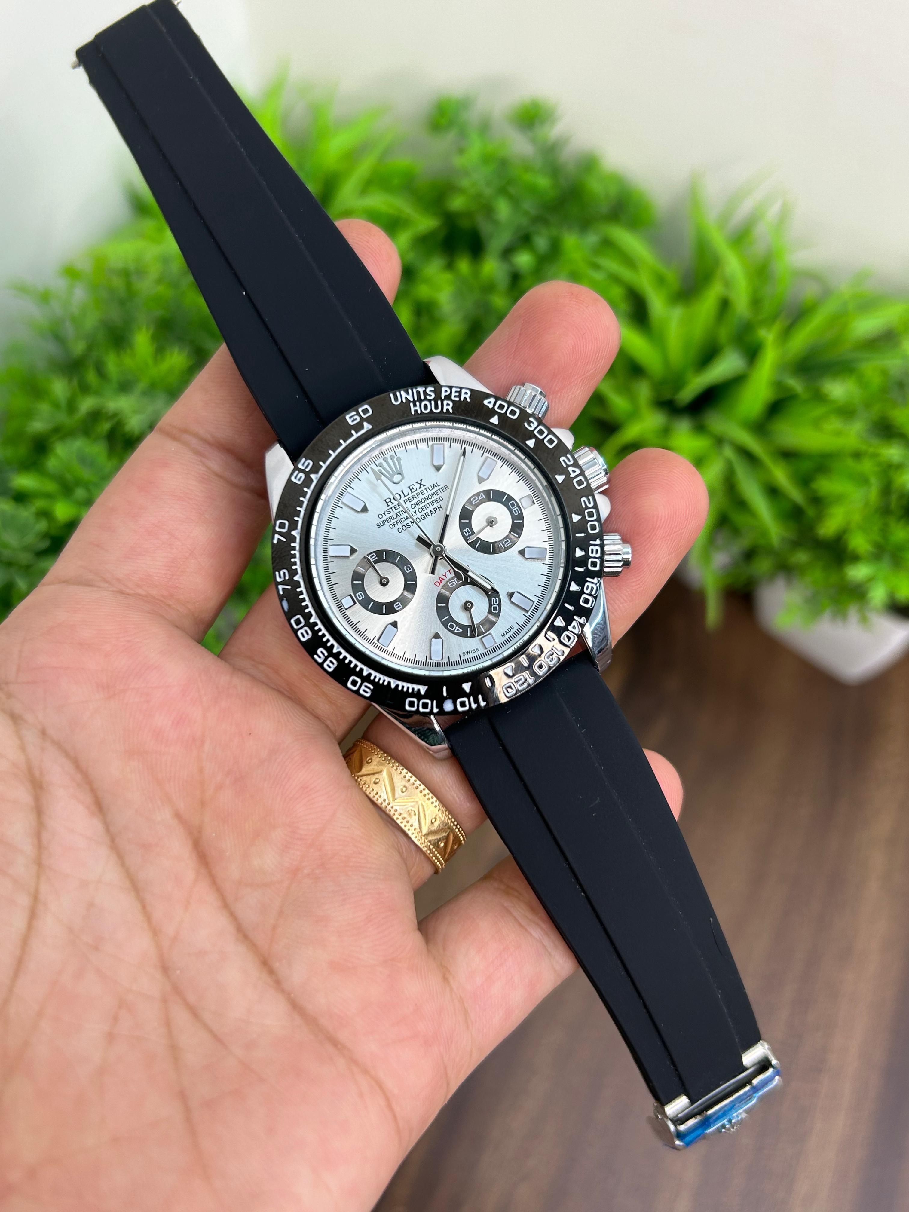 ROLEX DAYTONA WHITE DIAL BLACK STRAP