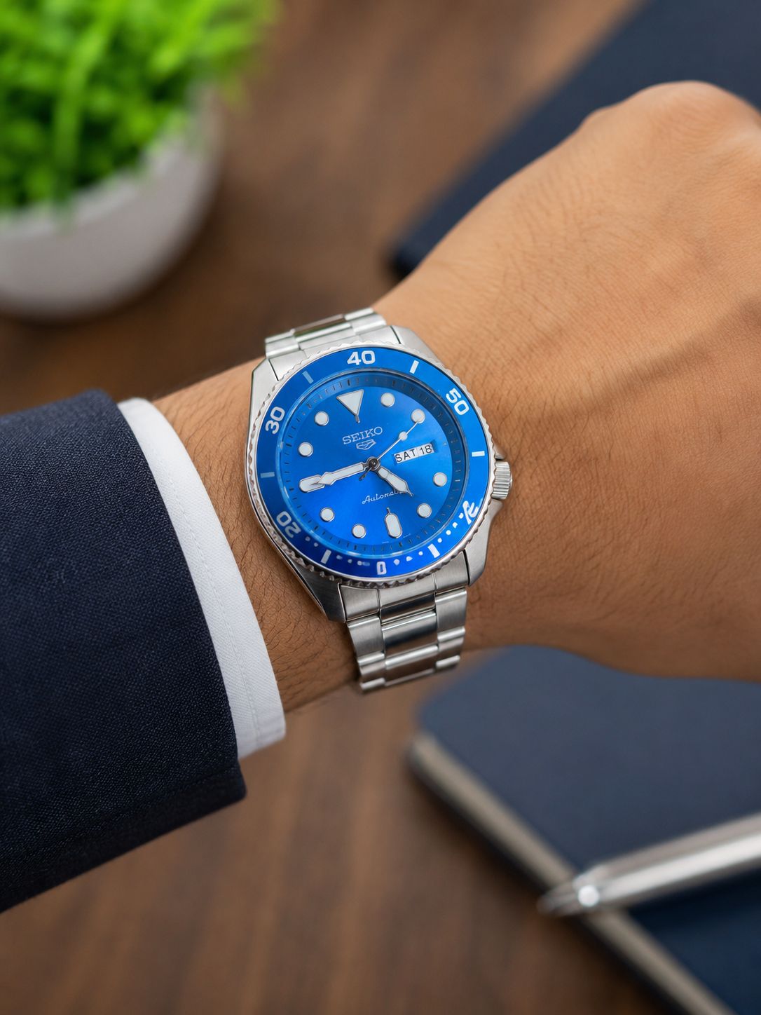 SEIKO DIVER BLUE WITH SILVER DIAL
