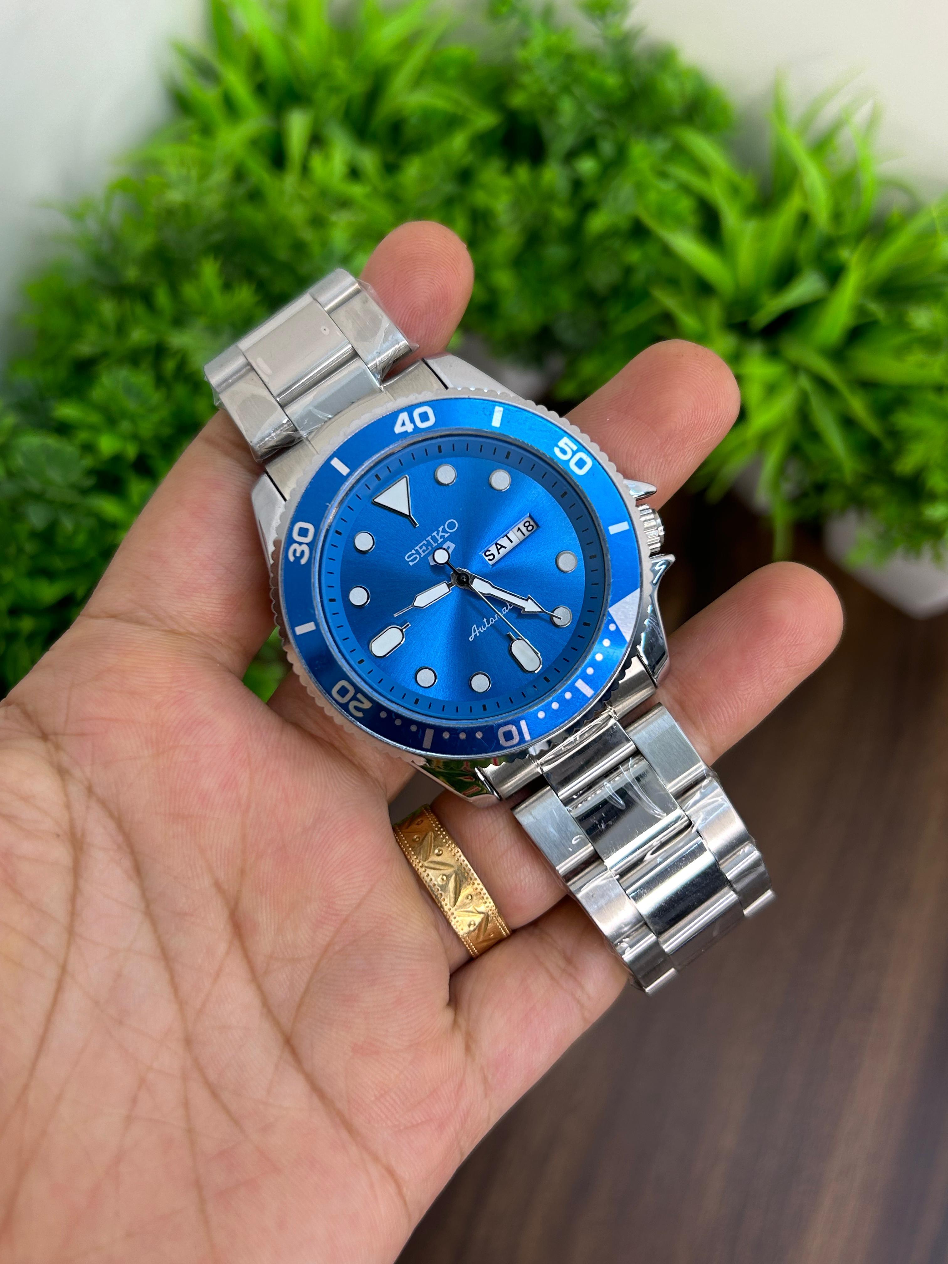 SEIKO DIVER BLUE WITH SILVER DIAL