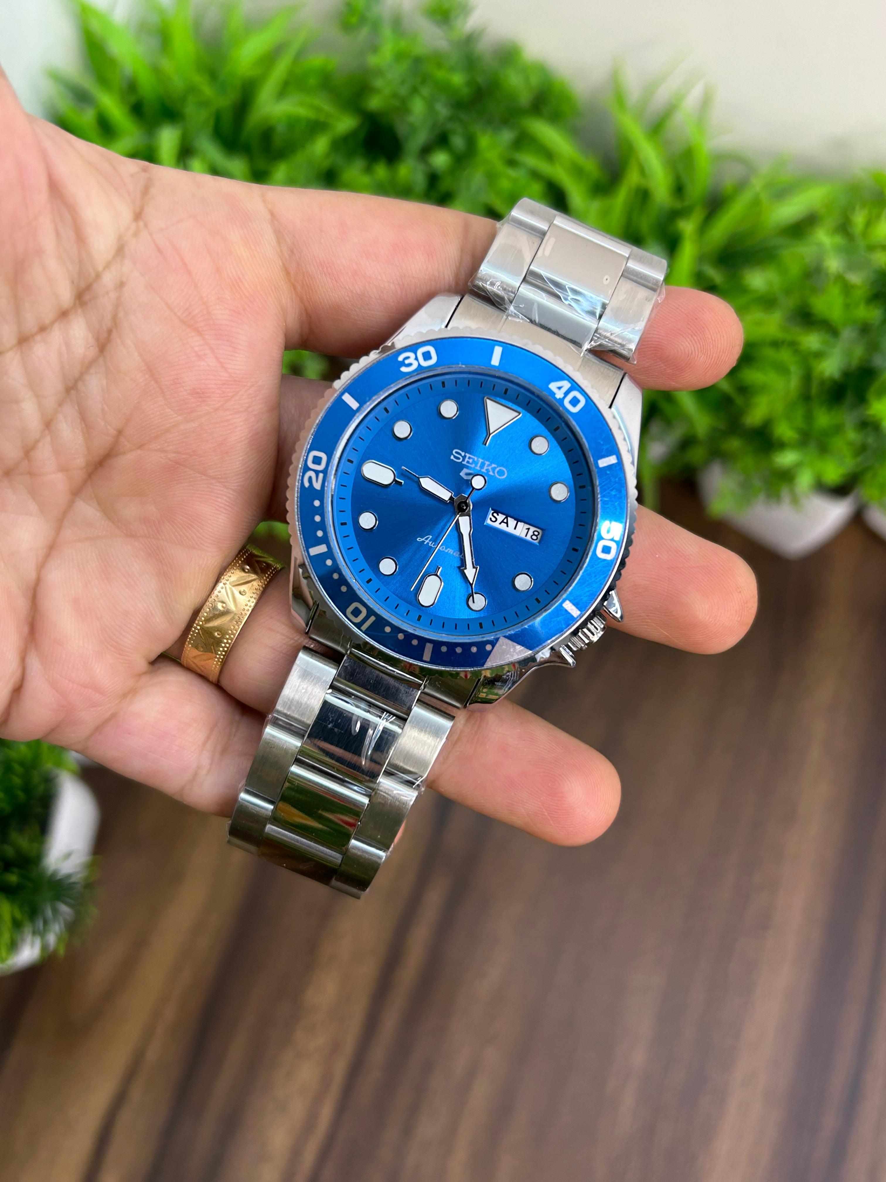 SEIKO DIVER BLUE WITH SILVER DIAL