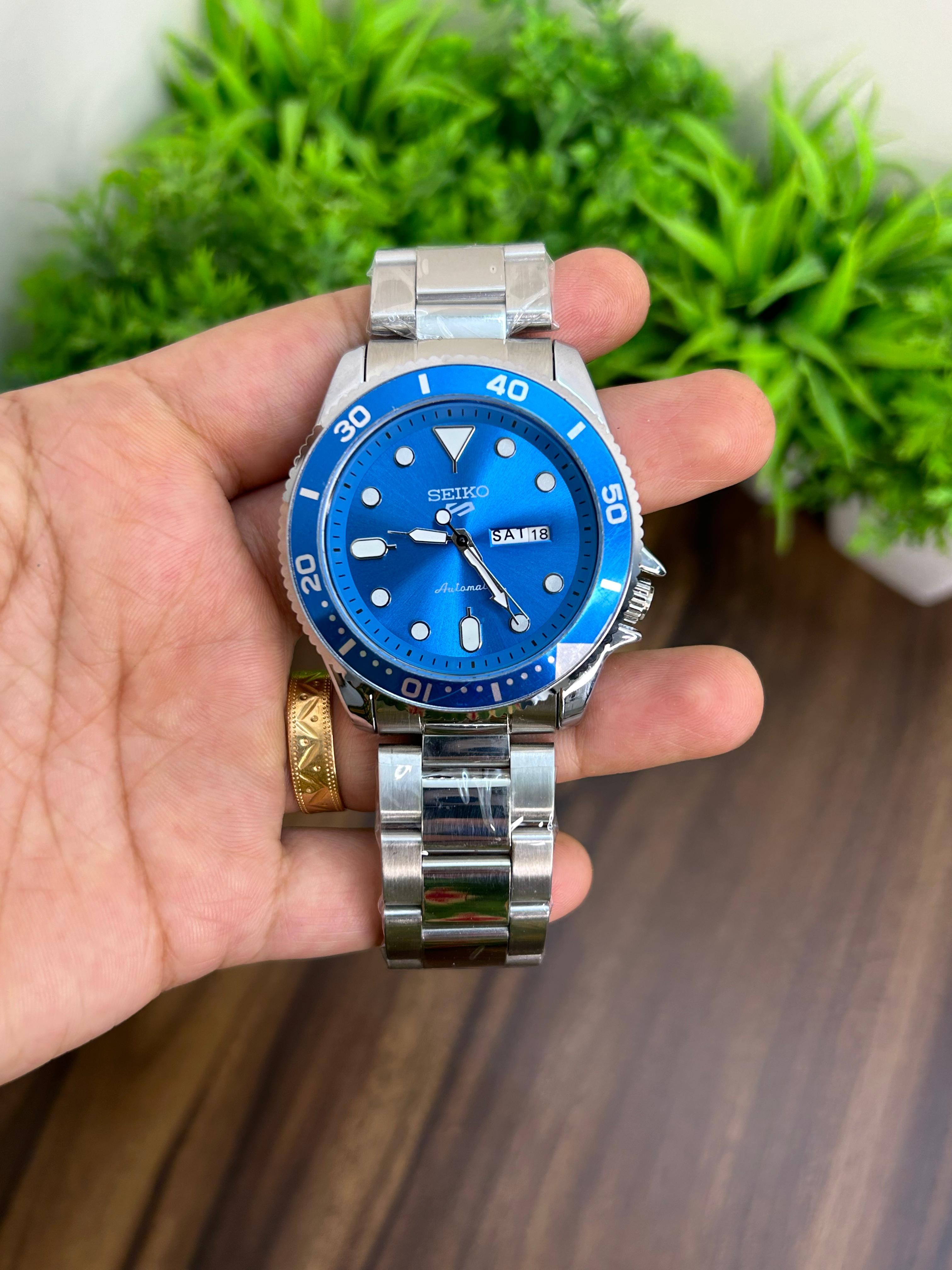 SEIKO DIVER BLUE WITH SILVER DIAL