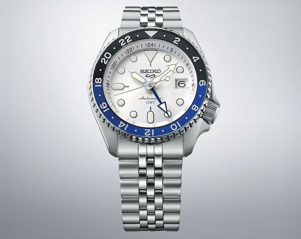 SEIKO GMT 5, WHITE DIAL WITH DUAL COLOUR BEZEL