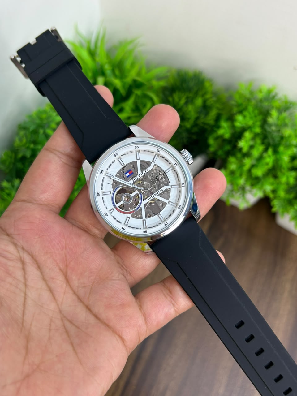 TOMMY AUTOMATIC, WHITE WITH BLACK STRAP