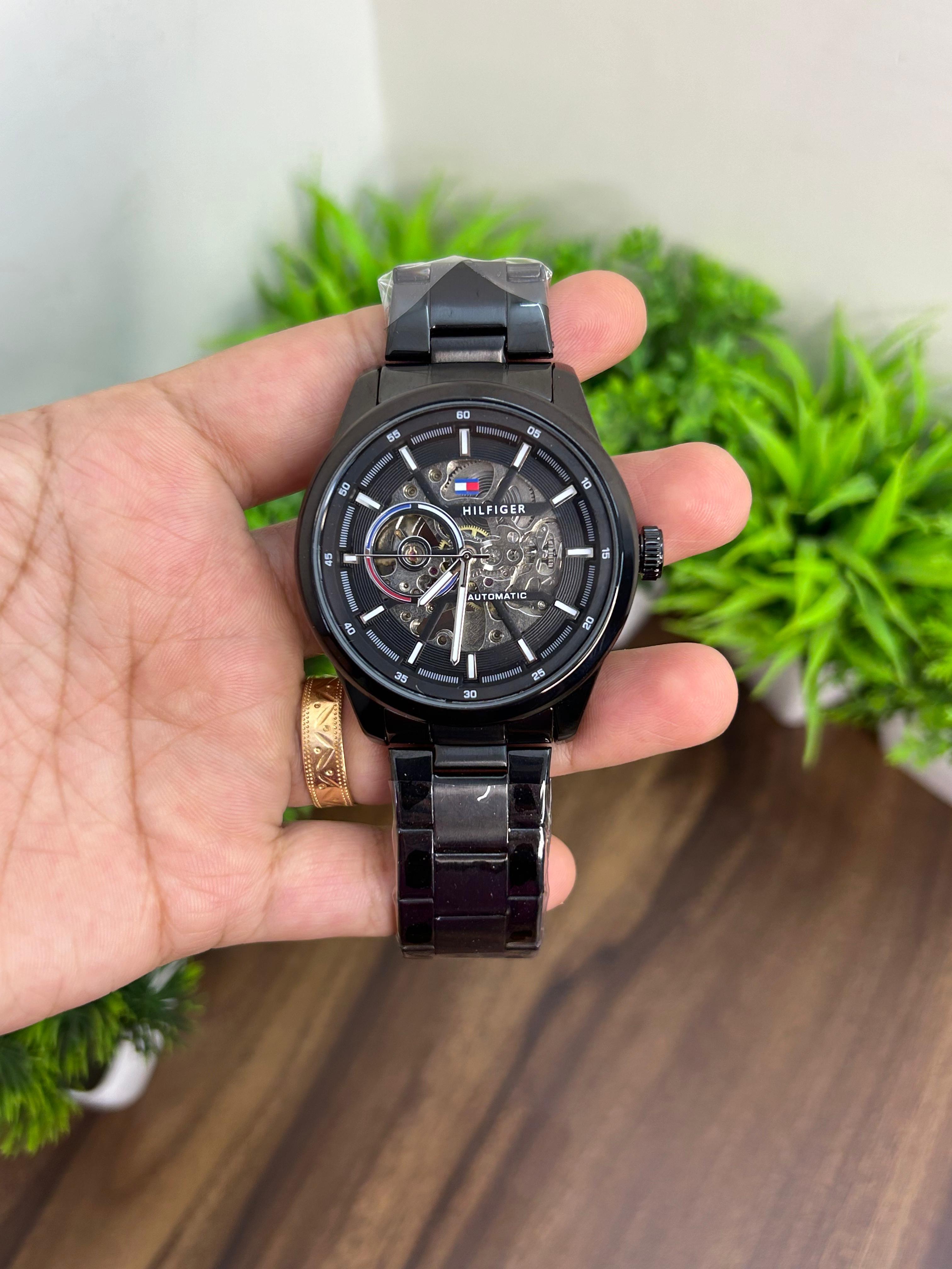 TOMMY HILFIGER ALL BLACK
